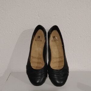 White Mountain Sable Elegant Black Flats